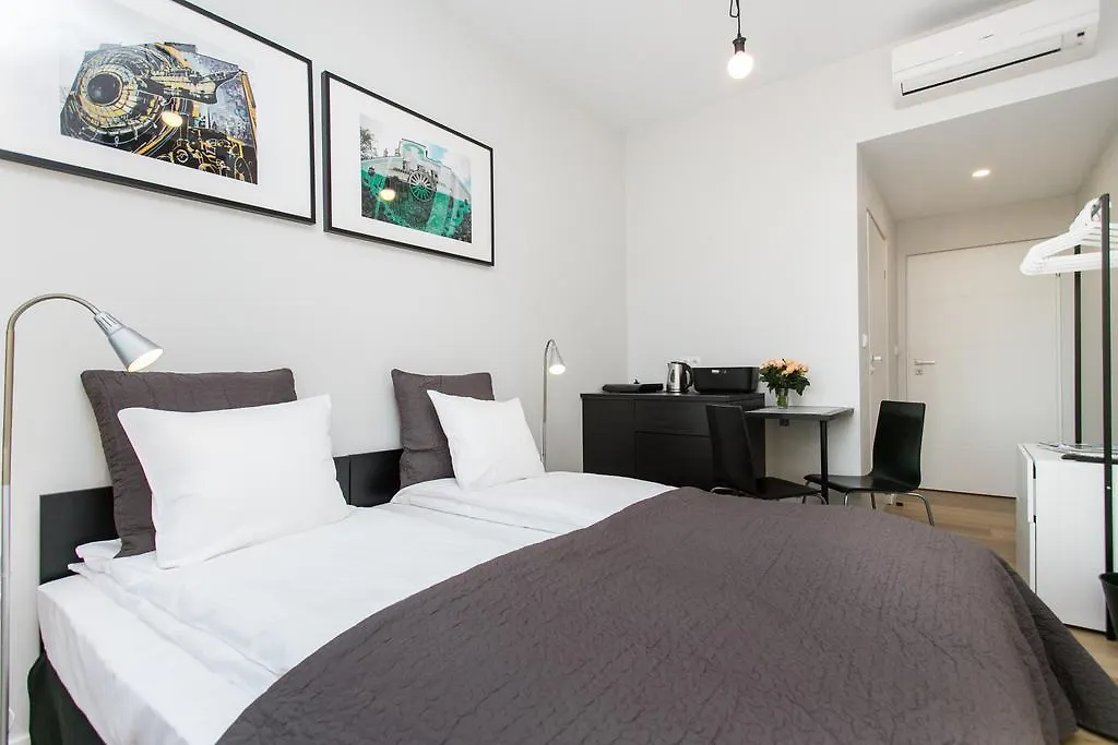 Krakow B&B 3*,  פולין