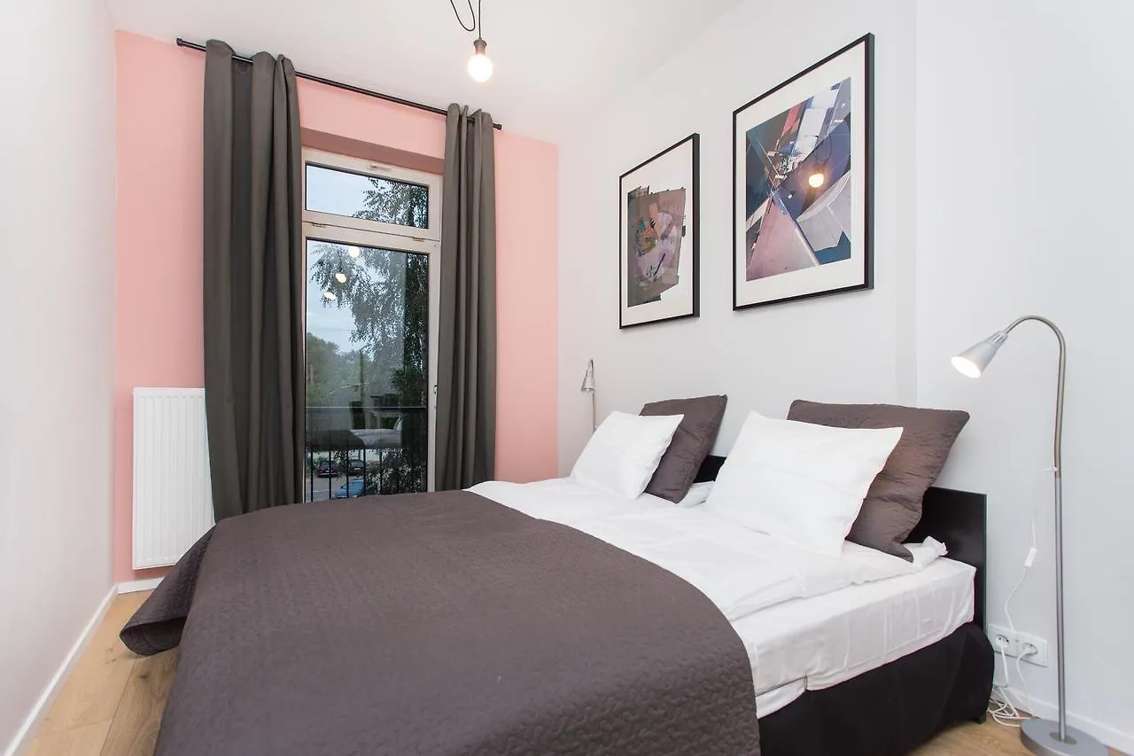 Krakow B&B מלון דירות